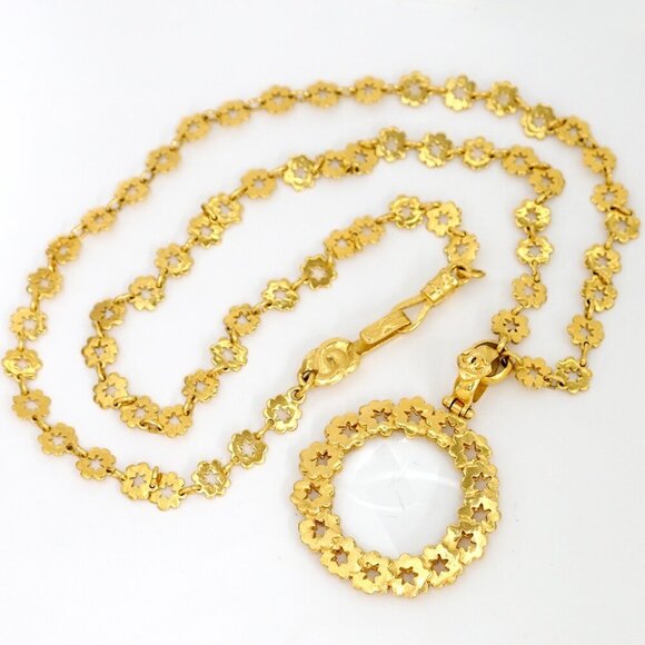 CHANEL CC Logo Flower Loupe Necklace 33" Gold Tone 96P Auth - Picture 2 of 7